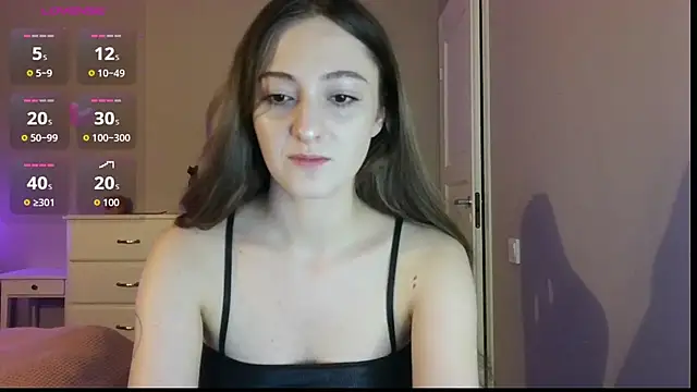 Snapshot of white_liillyy chatting on 07/04/26, 08:24 white liillyy online show from 07/04/26, 08:24