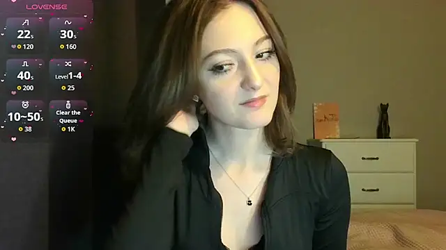 white liillyy online show from 03/11/26, 10:04