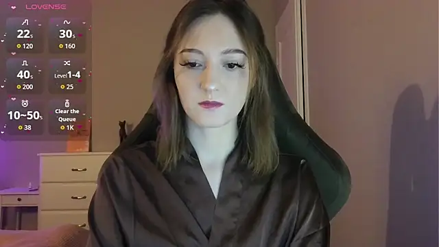 white liillyy online show from 04/14/26, 12:26