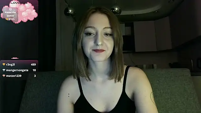 white liillyy online show from 11/04/25, 10:02