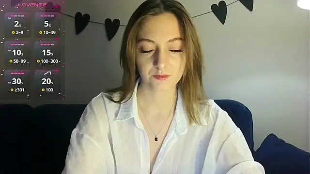 white liillyy online show from 02/12/26, 08:30