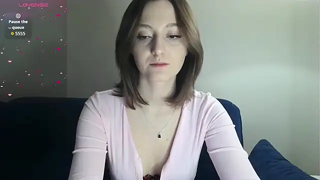 white liillyy online show from 03/07/26, 08:03