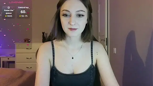 white liillyy online show from 05/31/26, 09:37