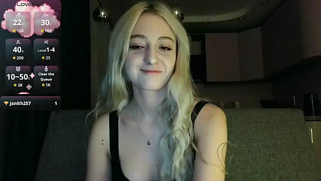 white liillyy online show from 10/17/25, 06:53