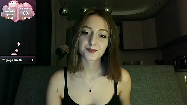 white liillyy online show from 10/27/25, 07:37