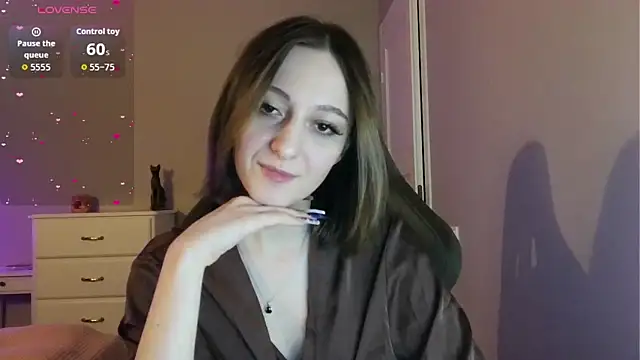 white liillyy online show from 05/25/26, 09:24