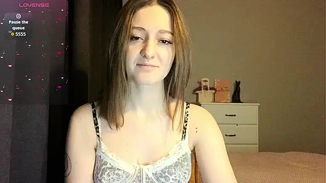 white liillyy online show from 02/05/26, 10:05