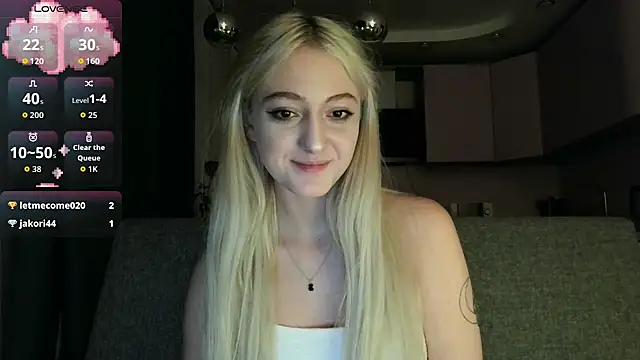 white liillyy online show from 10/13/25, 09:59