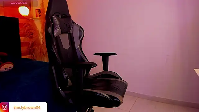 Emily brown04 online show from 03/06/26, 12:44