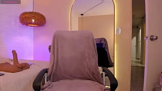 Mia mtnz02 online show from 09/25/25, 01:22