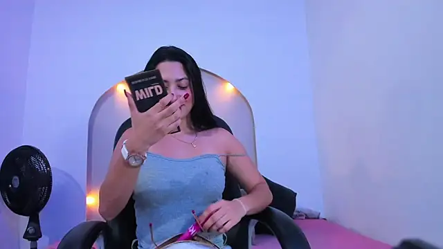 victoria flores1 online show from 03/25/26, 09:03