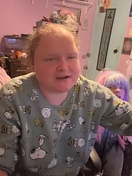 Snapshot of KadiSparkle chatting on 11/15/25, 03:10 KadiSparkle online show from 11/15/25, 03:10