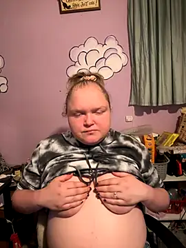 Snapshot of KadiSparkle chatting on 11/01/25, 11:53 KadiSparkle online show from 11/01/25, 11:53