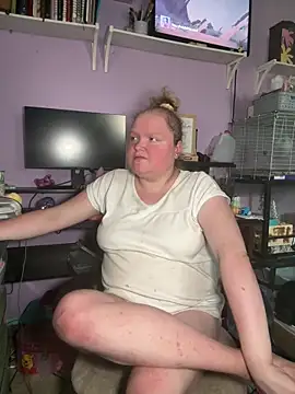 Snapshot of KadiSparkle chatting on 09/18/25, 08:45 KadiSparkle online show from 09/18/25, 08:45