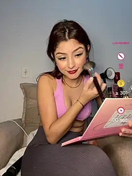 Snapshot of MarianaNinfa chatting on 07/13/26, 11:26 MarianaNinfa online show from 07/13/26, 11:26