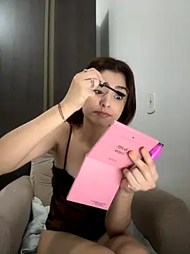 MarianaNinfa online show from 10/18/25, 02:13