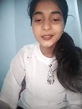 Snapshot of Sexey-Puja chatting on 10/05/25, 01:51 Sexey-Puja online show from 10/05/25, 01:51