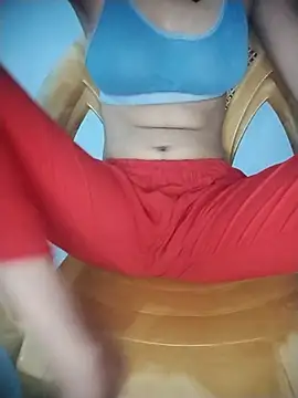 Snapshot of Sexey-Puja chatting on 10/02/25, 03:21 Sexey-Puja online show from 10/02/25, 03:21