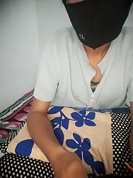 Snapshot of Sexey-Puja chatting on 10/01/25, 04:39 Sexey-Puja online show from 10/01/25, 04:39