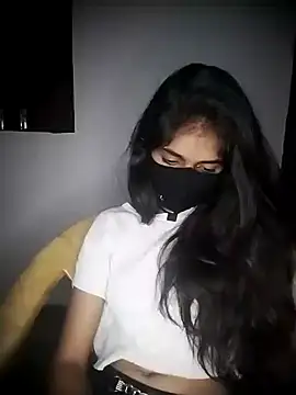 Snapshot of Sexey-Puja chatting on 10/17/25, 04:27 Sexey-Puja online show from 10/17/25, 04:27