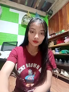 Snapshot of tdtd98 chatting on 11/06/25, 04:33 tdtd98 online show from 11/06/25, 04:33