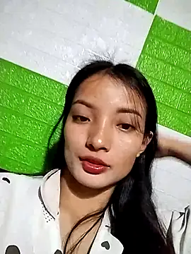 Snapshot of tdtd98 chatting on 10/23/25, 02:16 tdtd98 online show from 10/23/25, 02:16