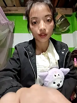 Snapshot of tdtd98 chatting on 10/21/25, 04:50 tdtd98 online show from 10/21/25, 04:50