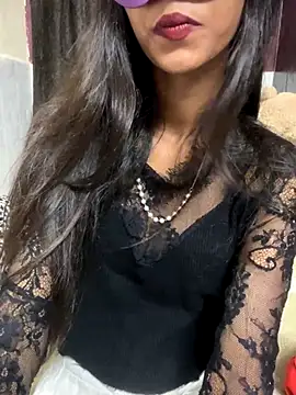 Snapshot of Desire_Zoya chatting on 10/15/25, 08:28 Desire Zoya online show from 10/15/25, 08:28