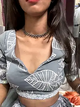 Snapshot of Desire_Zoya chatting on 10/11/25, 03:02 Desire Zoya online show from 10/11/25, 03:02