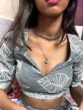 Snapshot of Desire_Zoya chatting on 10/04/25, 05:03 Desire Zoya online show from 10/04/25, 05:03