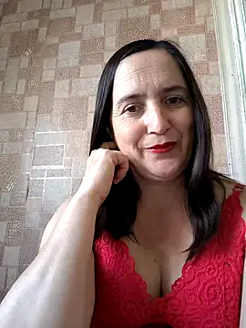 Snapshot of EvelinCutex chatting on 09/28/25, 11:28 EvelinCutex online show from 09/28/25, 11:28