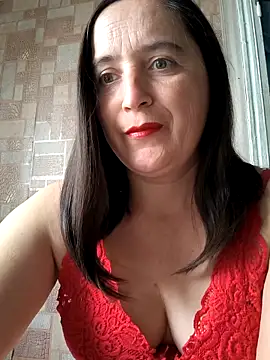 Snapshot of EvelinCutex chatting on 10/01/25, 11:03 EvelinCutex online show from 10/01/25, 11:03