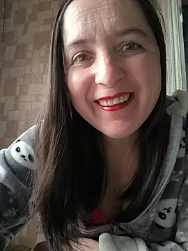 EvelinCutex online show from 02/18/26, 08:55