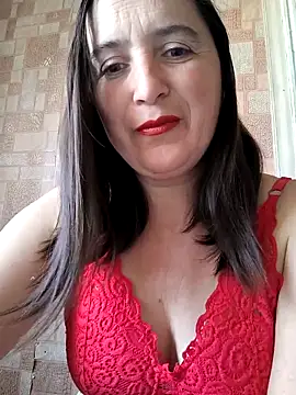 Snapshot of EvelinCutex chatting on 09/26/25, 11:17 EvelinCutex online show from 09/26/25, 11:17