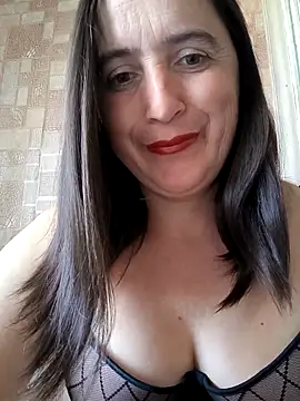 Snapshot of EvelinCutex chatting on 09/24/25, 12:00 EvelinCutex online show from 09/24/25, 12:00