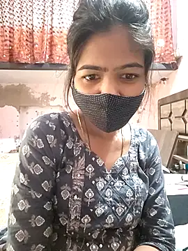 Snapshot of Paakhi-Singh chatting on 11/25/25, 04:13 Paakhi-Singh online show from 11/25/25, 04:13