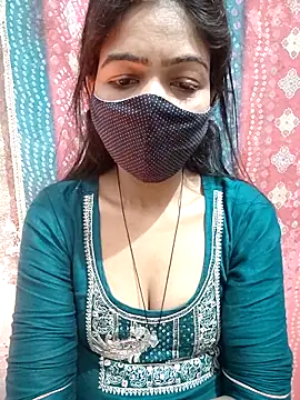 Snapshot of Paakhi-Singh chatting on 01/05/26, 05:27 Paakhi-Singh online show from 01/05/26, 05:27