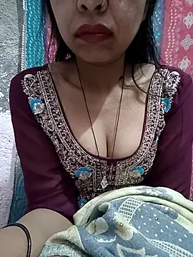 Snapshot of Paakhi-Singh chatting on 01/08/26, 05:13 Paakhi-Singh online show from 01/08/26, 05:13