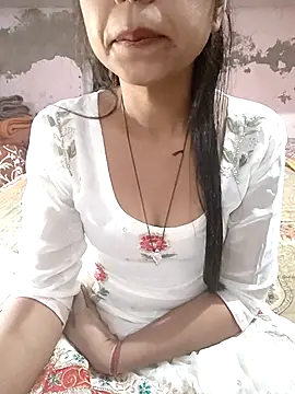 Snapshot of Paakhi-Singh chatting on 12/19/25, 04:05 Paakhi-Singh online show from 12/19/25, 04:05