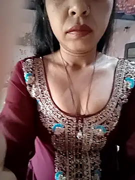 Snapshot of Paakhi-Singh chatting on 12/23/25, 04:34 Paakhi-Singh online show from 12/23/25, 04:34