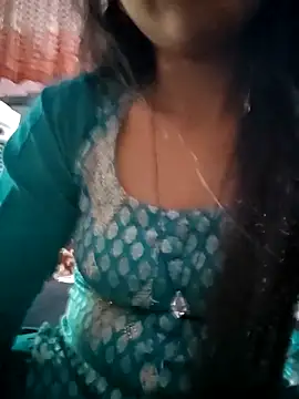 Snapshot of Paakhi-Singh chatting on 10/30/25, 08:01 Paakhi-Singh online show from 10/30/25, 08:01