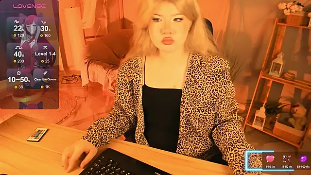 Snapshot of LilithNelson chatting on 09/11/25, 05:57 LilithNelson online show from 09/11/25, 05:57