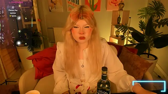 Snapshot of LilithNelson chatting on 10/08/25, 05:46 LilithNelson online show from 10/08/25, 05:46
