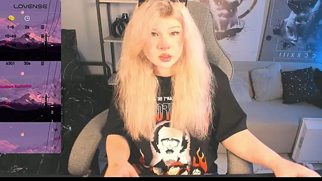 LilithNelson online show from 10/22/25, 05:45