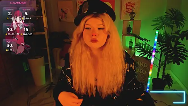 LilithNelson online show from 10/28/25, 05:56