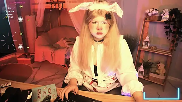 Snapshot of LilithNelson chatting on 09/21/25, 09:36 LilithNelson online show from 09/21/25, 09:36