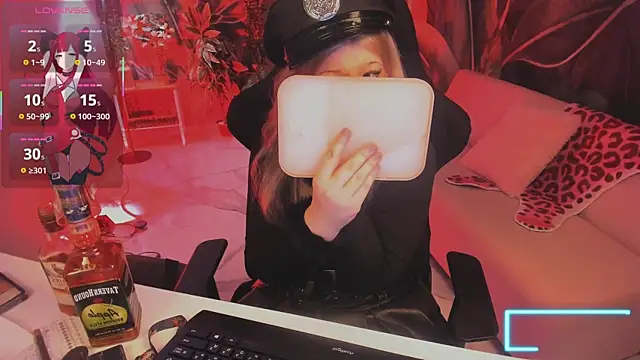 LilithNelson online show from 11/18/25, 08:56