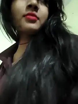 RAYI Queen 2 online show from 11/08/25, 12:09