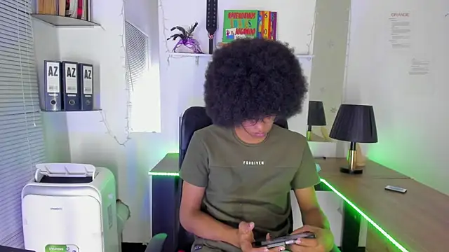 DEAMOL online show from 11/07/25, 06:34