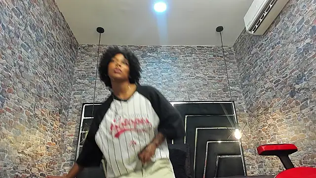 WILD FIREE  online show from 02/19/26, 07:22